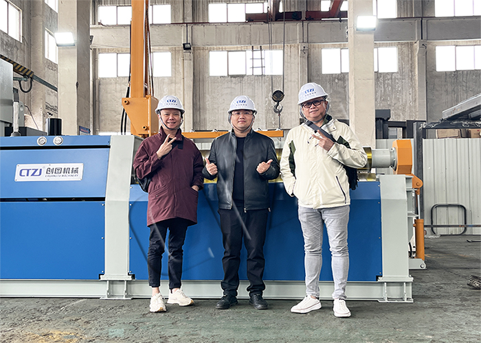 菲律宾客户莅临星空官方端网站登录入口-星空online(中国)
考察——全自动四辊卷板机